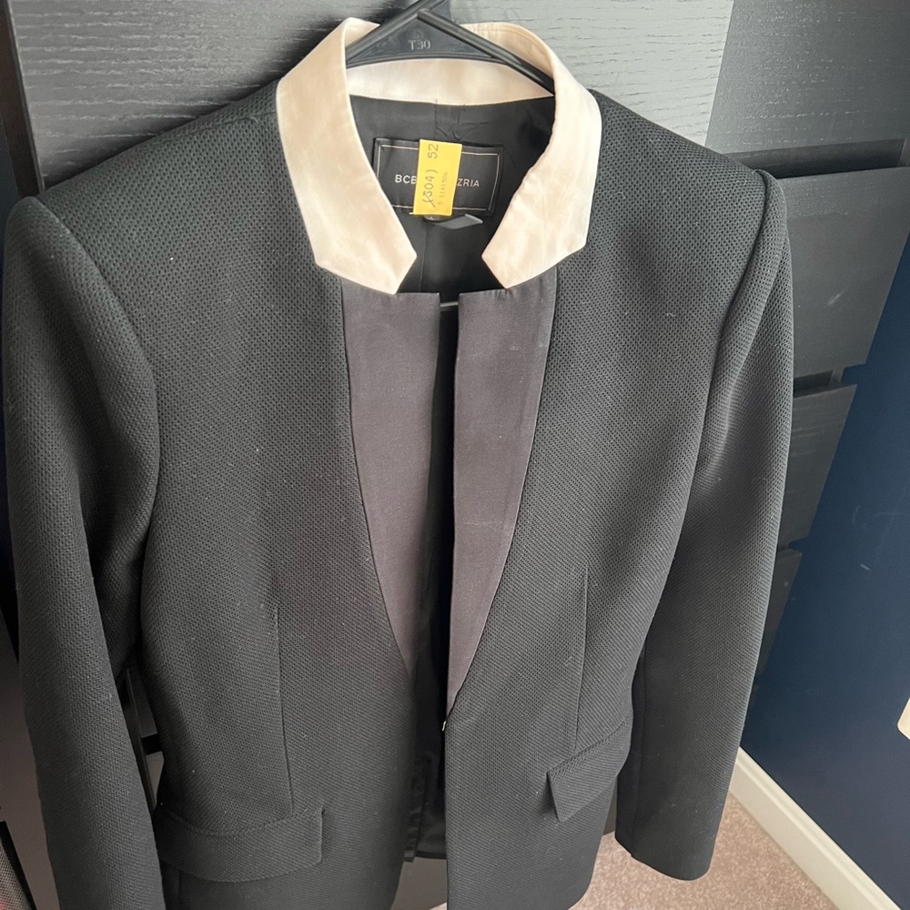 BCBGmaxzaria blazer